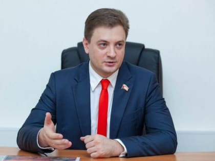 «Кого и что вы победили, может цены на топливо,может рост тарифов жку, может быть бедность?» Георгий Камнев привёл в ярость Володина