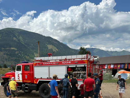 В оздоровительном лагере прошел показ техники