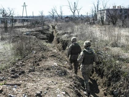Марьинка — наша. Враг драпает из города. Под контролем ВСУ остался «тир», на котором отстреливают остатки украинских подразделений. США и НАТО несут потери на Украине: Форбс разраз