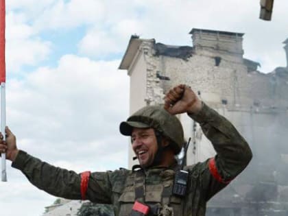 О Красном флаге, Октябрьской революции 1917 г., Ленине и антисоветизме власть предержащих