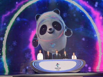 Проведение летних Олимпийских игр стало символом возрождения Китая. А зимние Олимпийские игры 2022 года станут свидетельством того, что за 14 лет Китай превратился из "мировой