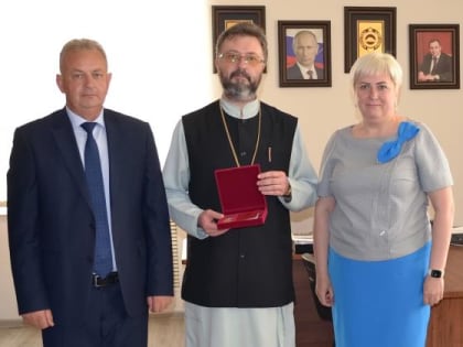 Благочинный удостоен республиканской награды