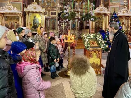 Участники детского фольклорного ансамбля побывали на экскурсии в храме