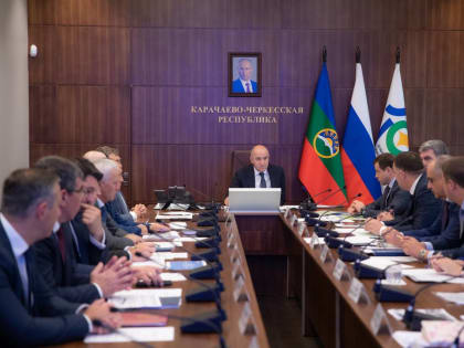 Рашид Темрезов провел совещание по текущей реализации приоритетных национальных проектов​ на территории Карачаево-Черкесии