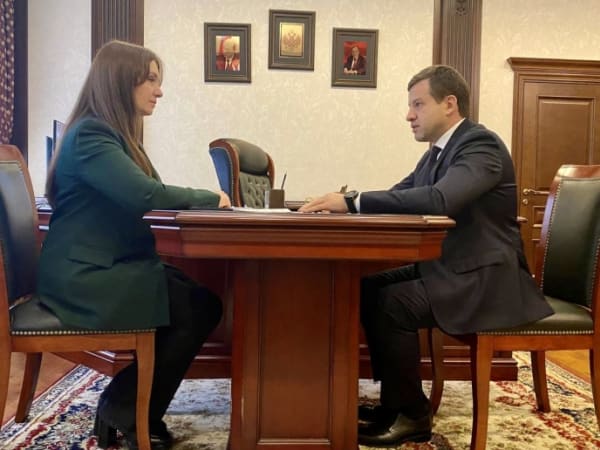 Председатель Правительства КЧР Мурат Аргунов встретился с директором ГТРК «Карачаево-Черкесия» Светланой Казиевой.