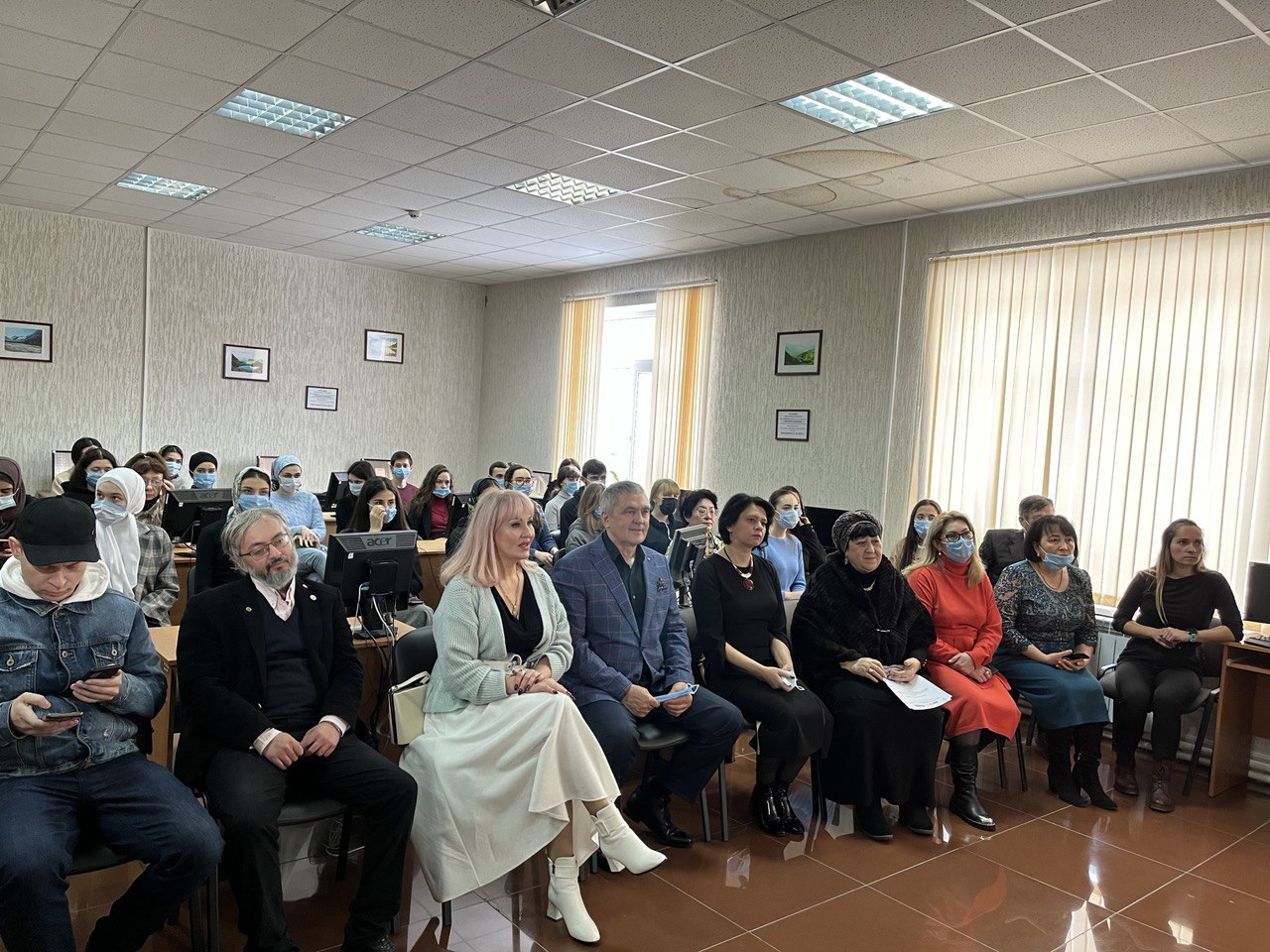 Последние новости черкесск. Новости КЧР. Черкесск сегодня. Конференция в Черкесске. Черкесск новости.