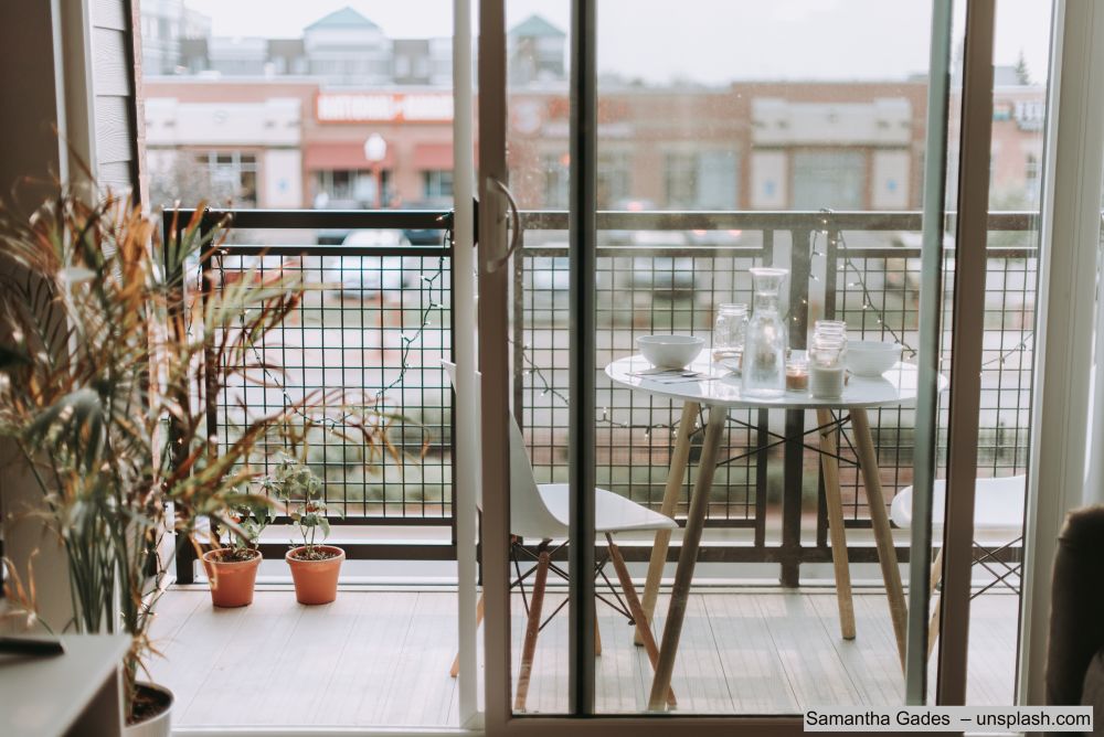 balcon-grille métallique