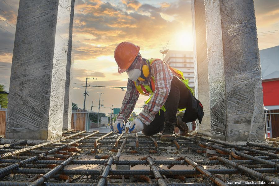 Betonfundament erstellen – Arten, Arbeitsschritte und Kosten