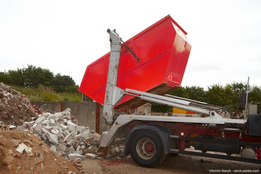 Conteneurs contenant des déchets de chantier traditionnels