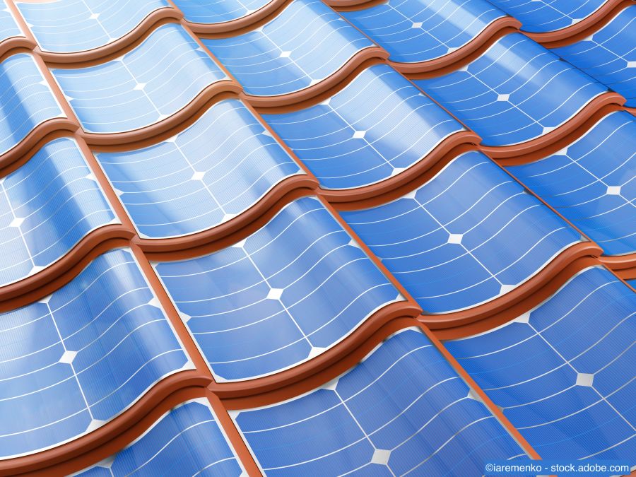 Mit Solarziegeln den eigenen Strombedarf decken