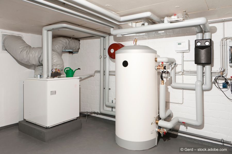 Alter Öltank in einem Keller