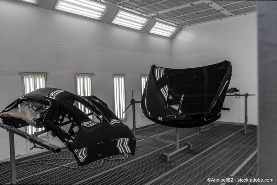 Capot fraîchement peint 