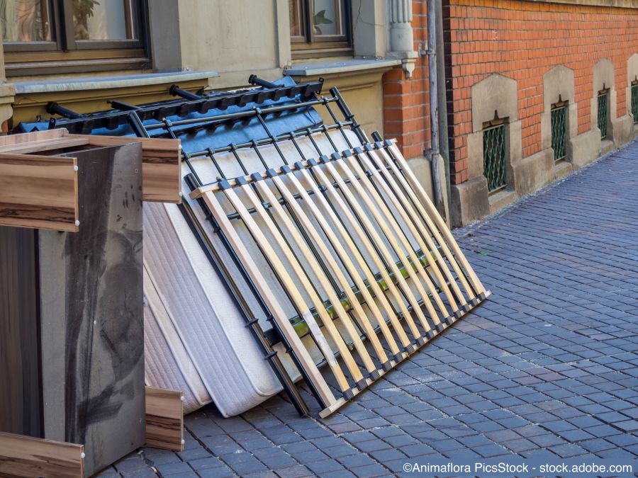 Altes Bett entsorgen