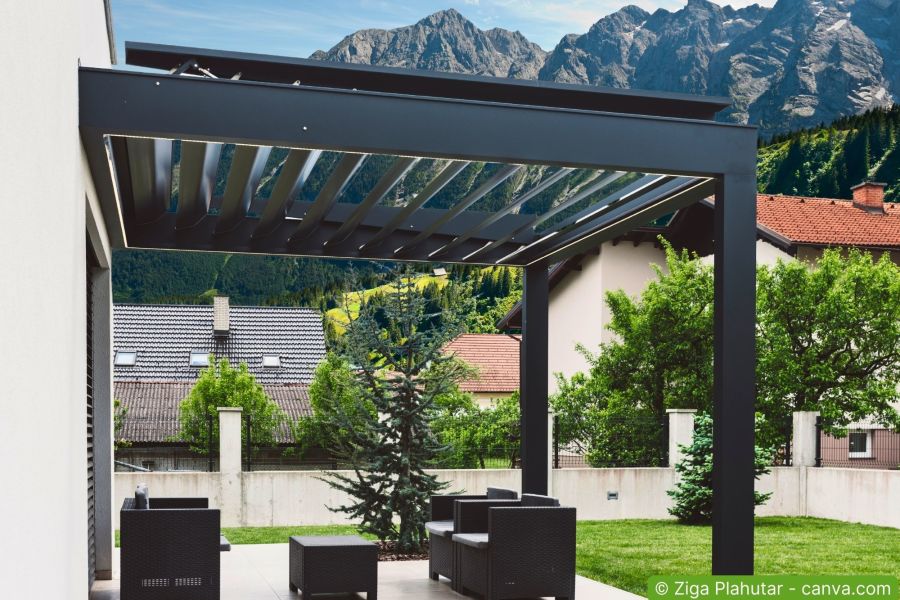 Terrasse überdachen: Bewilligung, Planung und passende Lösungen