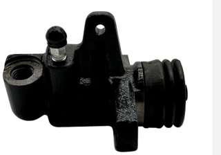 Isuzu NPR58, ELF Lower Clutch Pump