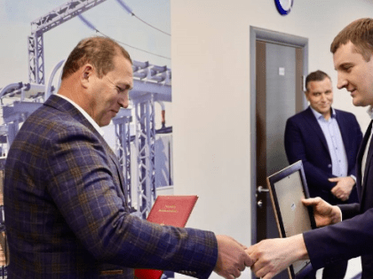 ПАРТИЙЦЫ ПОЗДРАВИЛИ РУКОВОДИТЕЛЯ «РТК-ЭЛЕКТРО-М» ИГОРЯ ЧЕРЕНКОВА