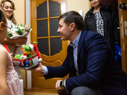 Владимир Волков исполнил желания детей из приёмной семьи в рамках благотворительной акции