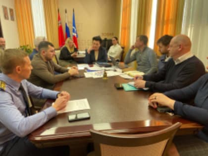 Глава Лобни Анна Кротова провела час ЖКХ