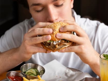 Доктор Гадзиян: Ограничьте колбасы и сосиски для мужского здоровья