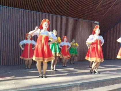 Праздничную программу «Время цвести» в подольских парках посетили более трех тысяч человек