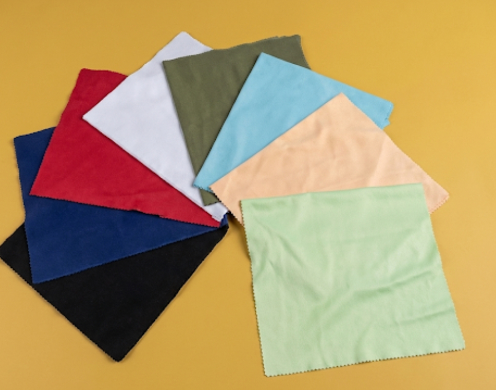 Microfibre cleaning cloth, 18x15 — wholesale microfibre (F600L)