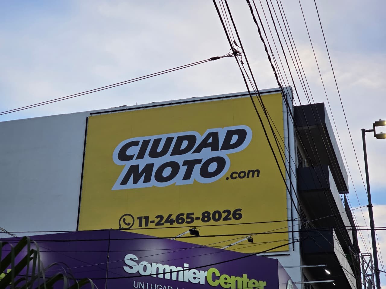 Cartel Publicitario