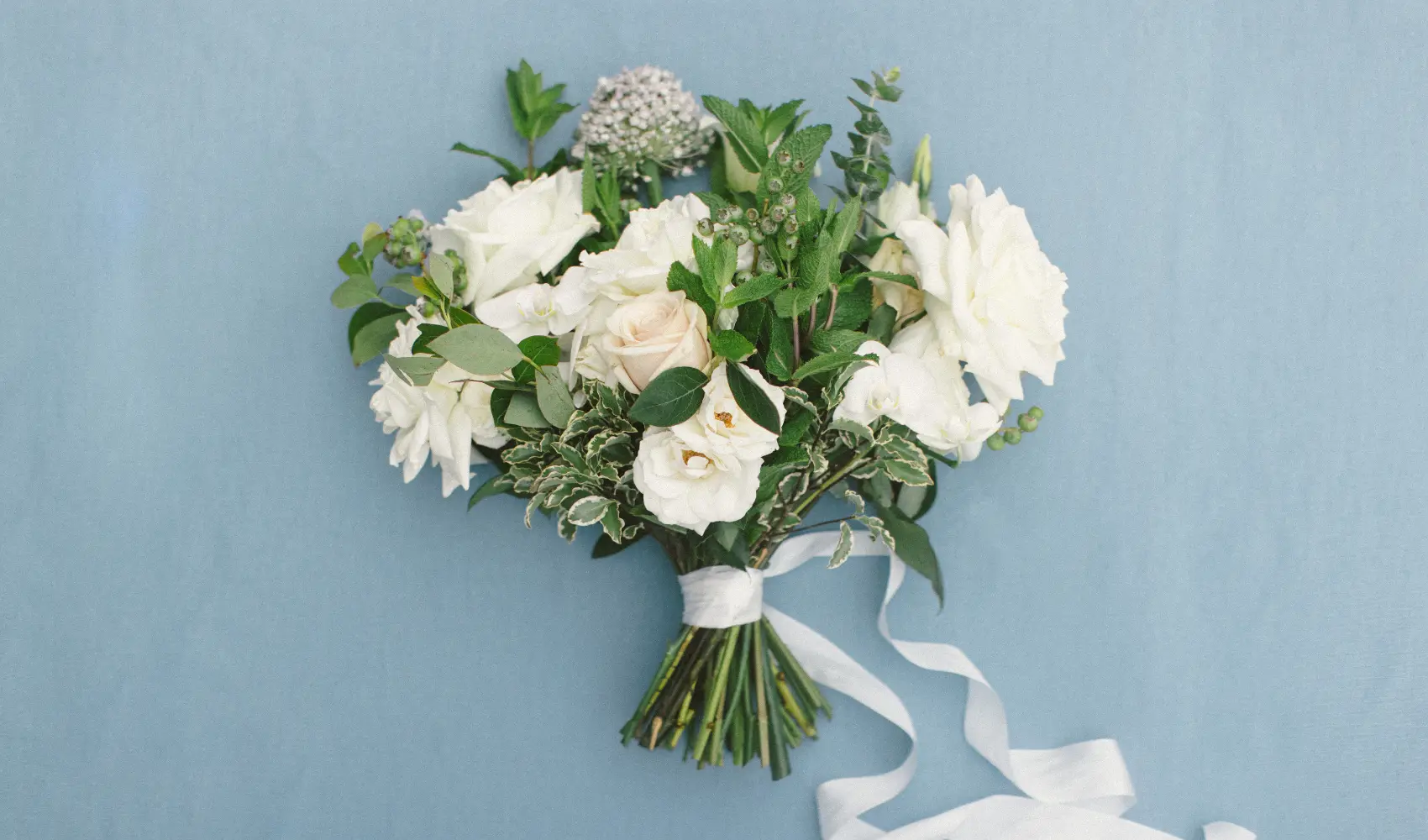 Hochzeitstradition Brautstrauß werfen