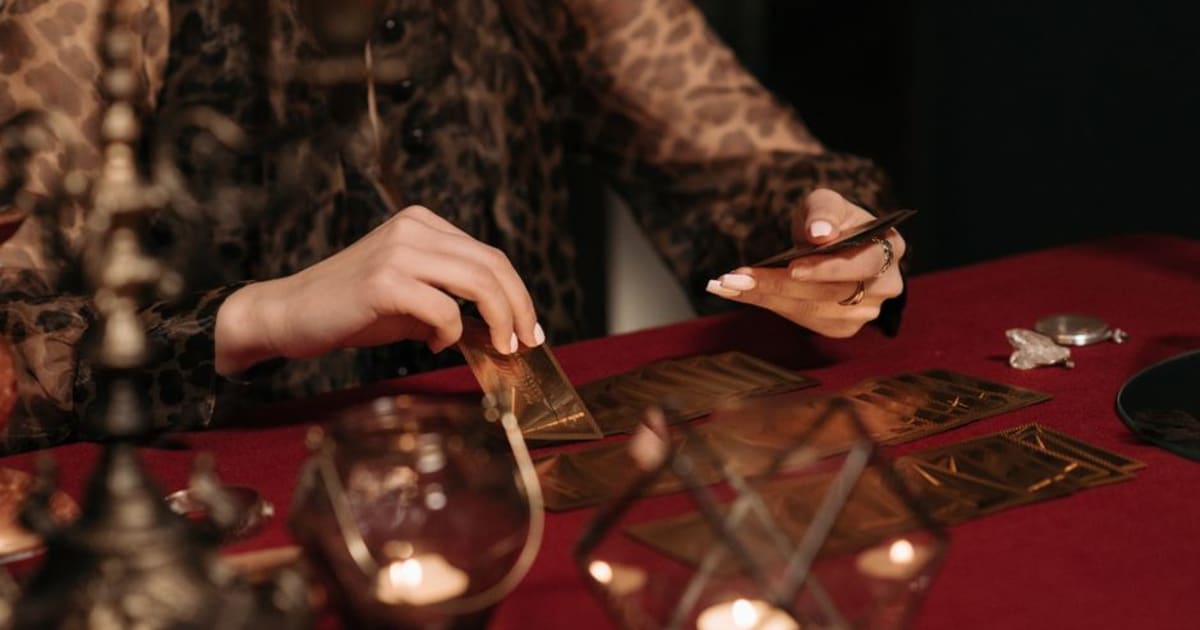 Що Таро бачить, коли ти сама ще не знаєш відповіді