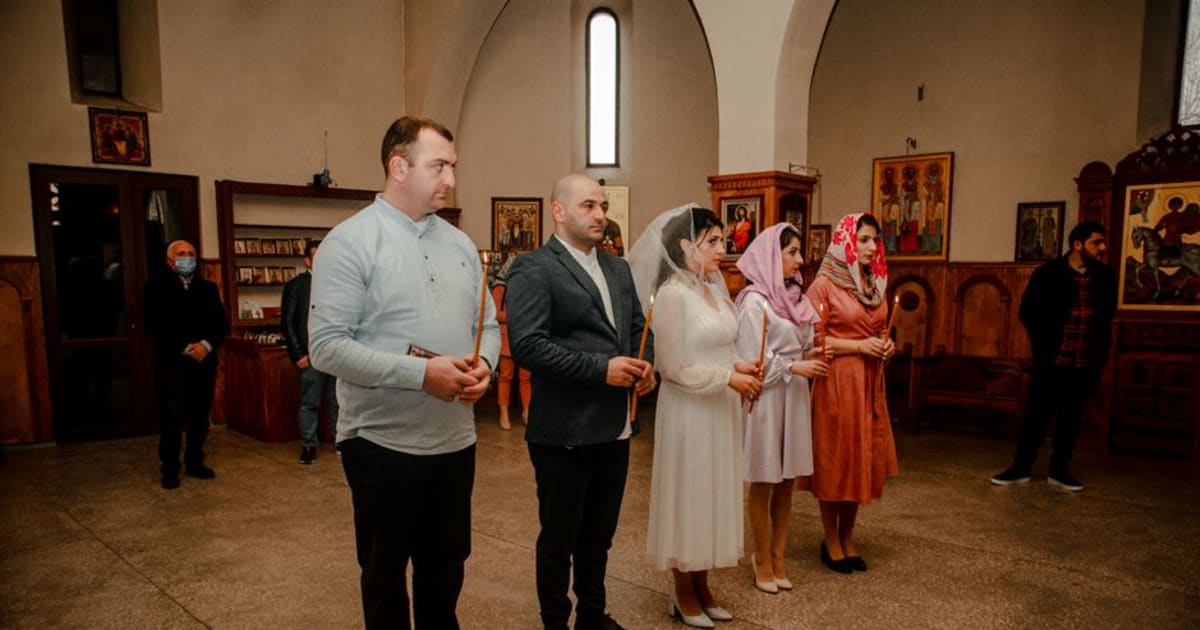 Які весільні прикмети справді працюють — а які лише лякають