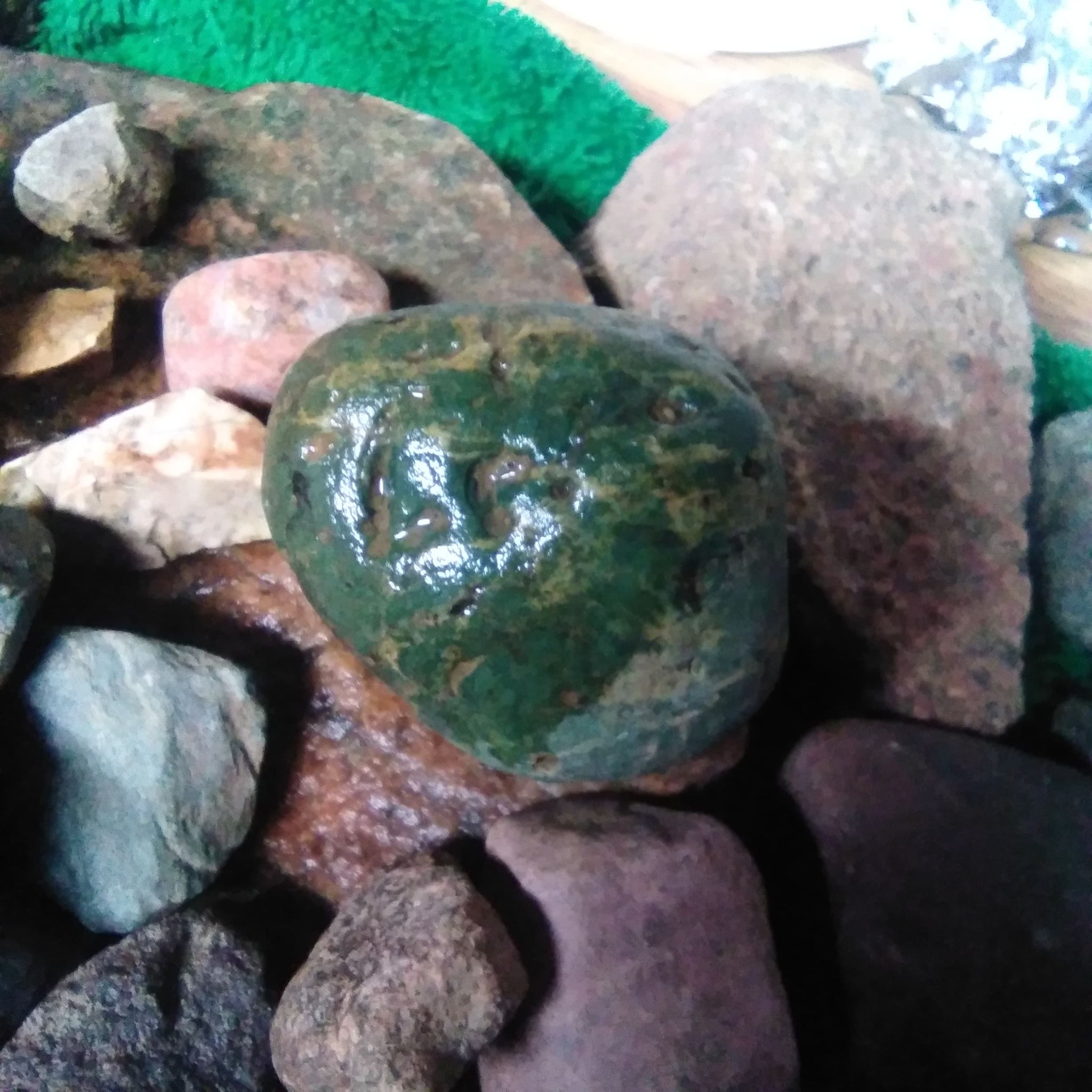 Cool Green rock any guesses on what it is? Rock Tumbling Hobby