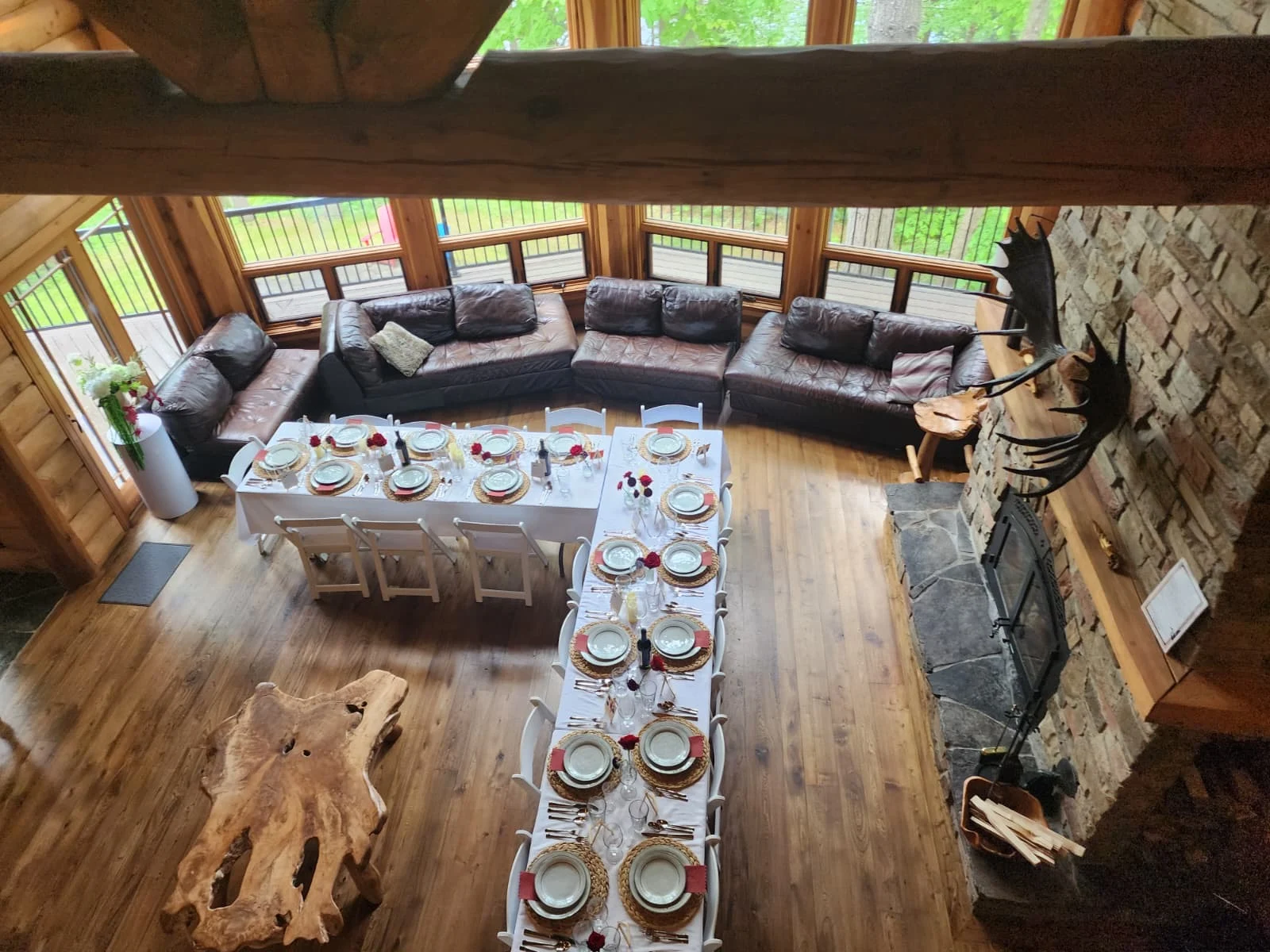 Heron Lodge dining setup