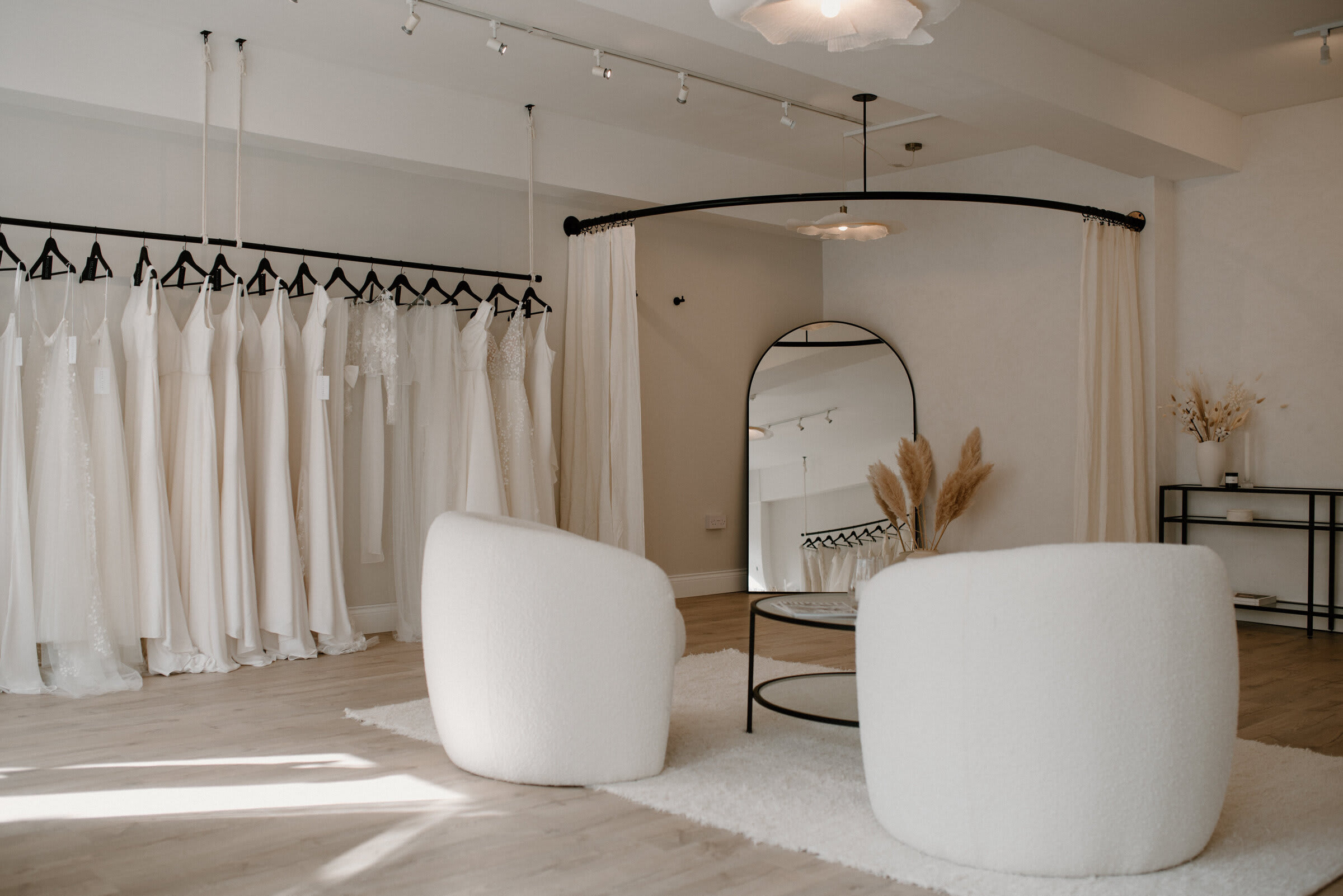 Willow & White Bridal Atelier photo 5