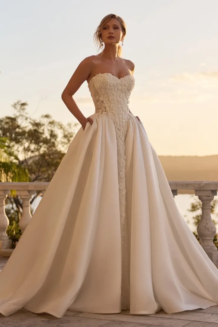 Sophia Tolli