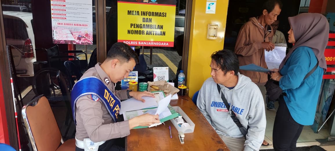 Polantas Menyapa, Polisi Banjarnegara Ajak Warga Tertib Perpanjang STNK