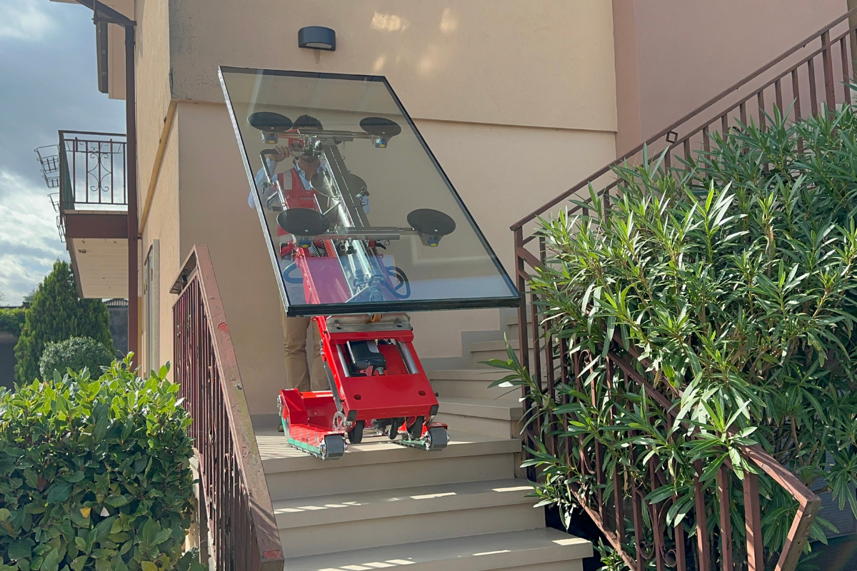 Skipper Lift GL transportando vidrio