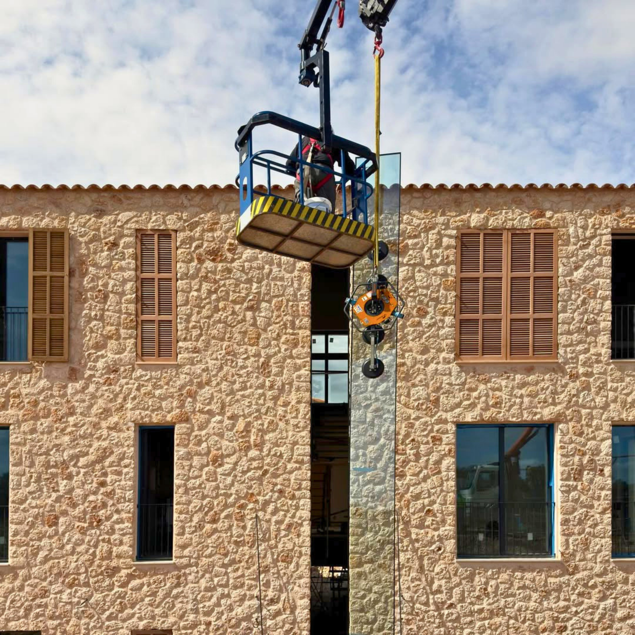 Gama XL Tecnocat para instalación de vidrio en obra