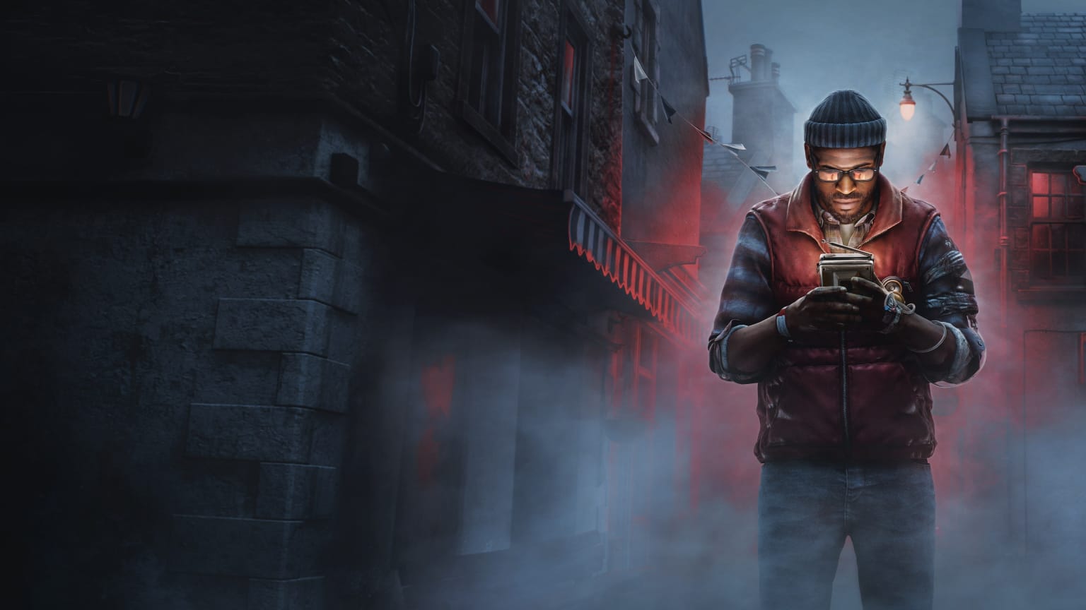 Simon Ordell segura a CRTV numa rua enevoada da ilha de St. Amelia, na arte oficial de Silent Hill Townfall