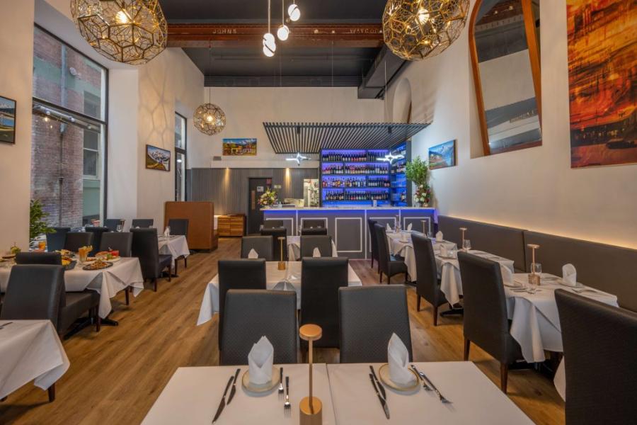 Aagaman Rosanna — full dining room