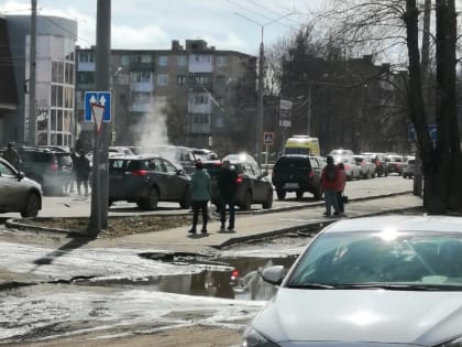 В массовом ДТП в Новомосковске пострадала женщина