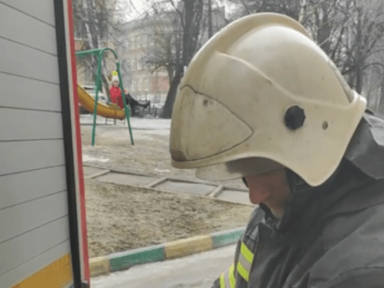 Тульские спасатели потушили пожар на улице Дм.Ульянова из чайника