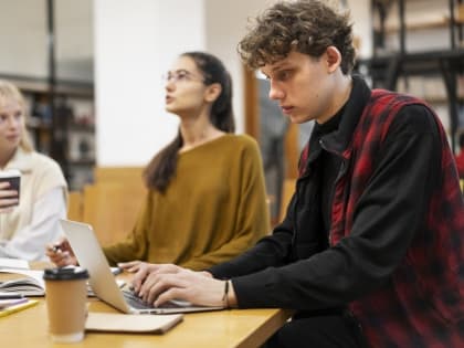 6 из 10 студентов вузов имеют опыт подработки или стажировки по специальности во время учебы