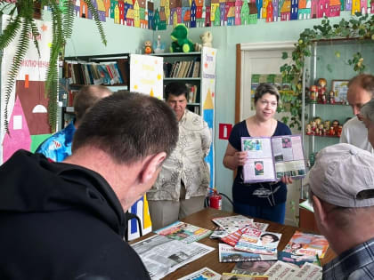 Городской филиал: «Сколько книг не прочитал, нет новее чем журнал» (18+)