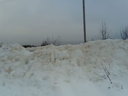 Жители Богородицка заявили, что оказались заблокированы в переулке после расчистки снега на соседней улице