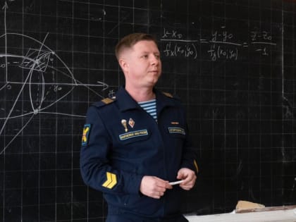 Новомосковских студентов зовут в армию