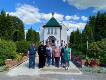 Спасатели рассказали сотрудникам храма о правилах пожарной безопасности