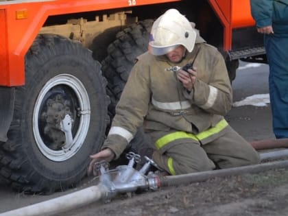 При возгорании машины в СНТ Веневском районе Тульской области пострадал человек