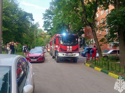 В Туле на Красноармейском проспекте загорелся многоквартирный дом, жителей эвакуировали