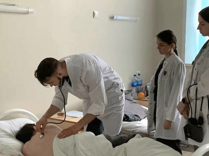 В 2024 году в Новомосковскую клиническую больницу придут работать десять молодых врачей