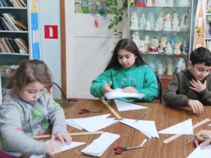 Городской филиал: «Снежинки-пушинки» (6+)