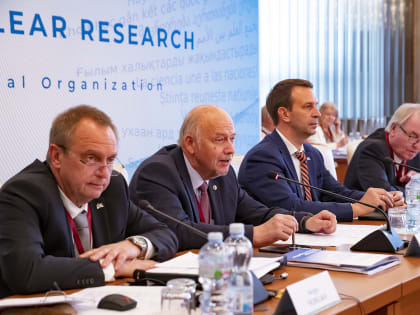 Создать прочную основу для развития Института в новой семилетке